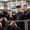 Μαθήτρια 11 ετών ανέσυρε τον Σταυρό στο Μόναχο