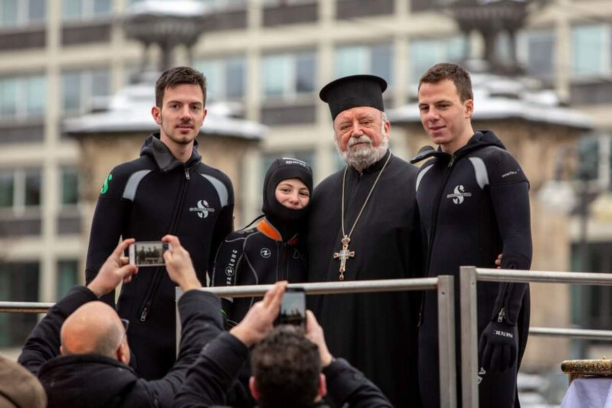 Μαθήτρια 11 ετών ανέσυρε τον Σταυρό στο Μόναχο