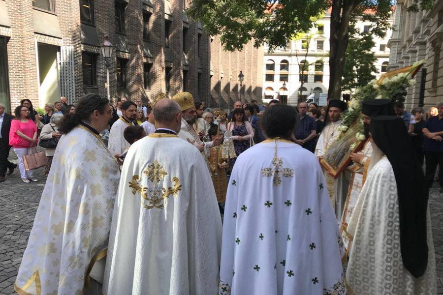 Μόναχο: Εορταστική Θεία Λειτουργία στη Salvatorkirche 7