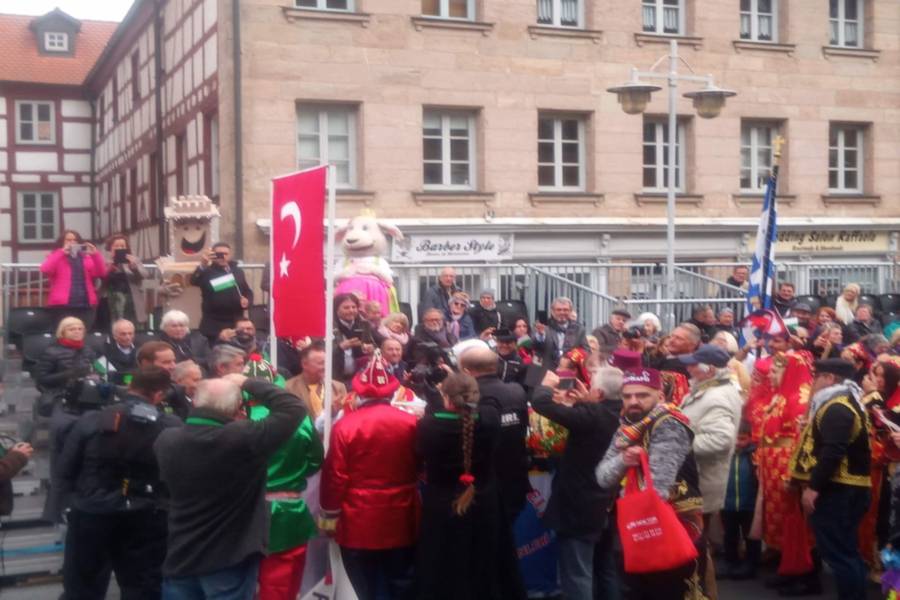 Γερμανία: Η συμβολική κίνηση των Τούρκων στους Έλληνες 5