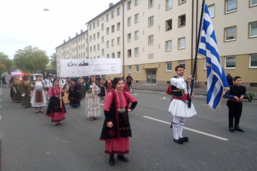 Γερμανία: Η συμβολική κίνηση των Τούρκων στους Έλληνες 2